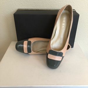 Vintage Style Flat/low Heels 8.5US.